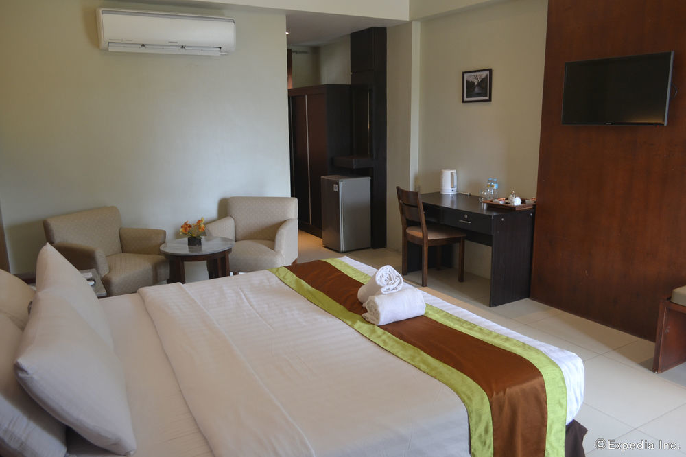 London Beach Resort And Hotel General Santos City Eksteriør billede